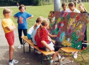 "Quietscheentchen 007" beim F&uuml;hlen